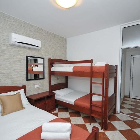 Ferienwohnung Fuer 4 Personen Ca 55 M In Budva, Adriakueste Montenegro Kueste Um Μπούντβα Εξωτερικό φωτογραφία