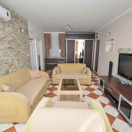 Ferienwohnung Fuer 4 Personen Ca 55 M In Budva, Adriakueste Montenegro Kueste Um Μπούντβα Εξωτερικό φωτογραφία